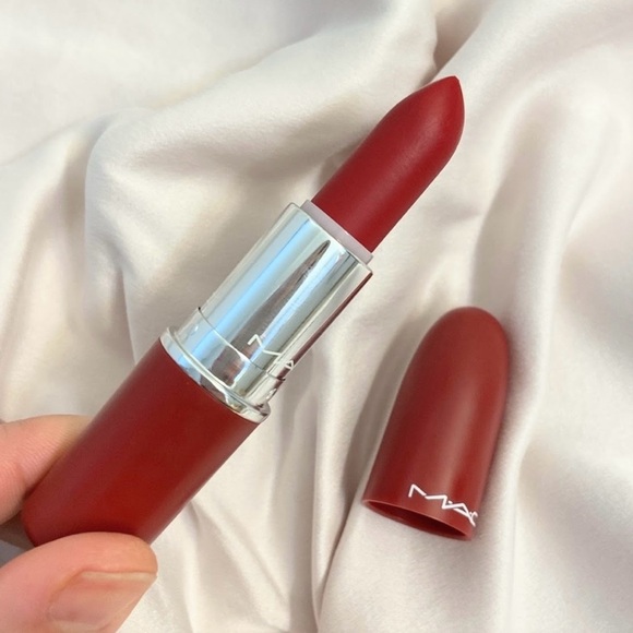 Mac retro matte lipstick. 707 Ruby woo. - Picture 2 of 9
